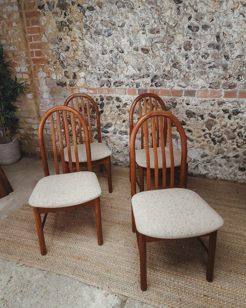 Mid Century Teak Round Dining Table & 4 Chairs