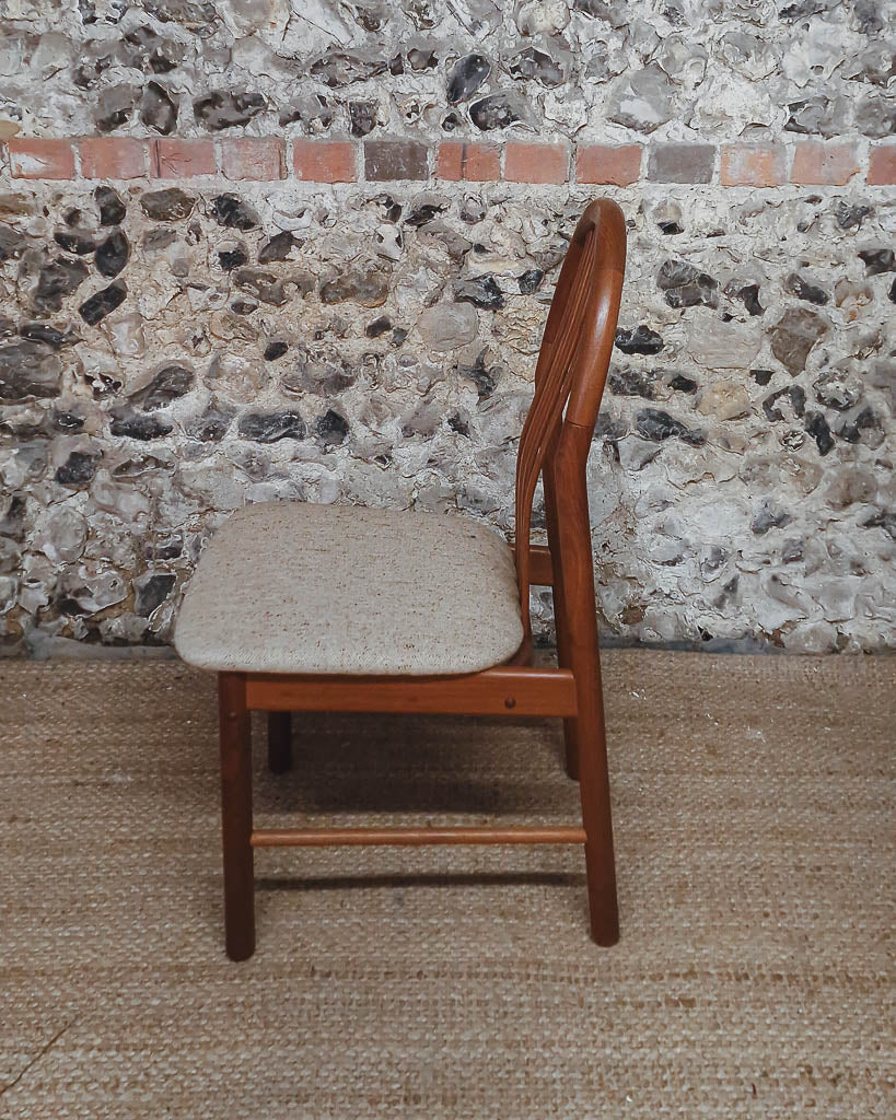 Mid Century Teak Round Dining Table & 4 Chairs