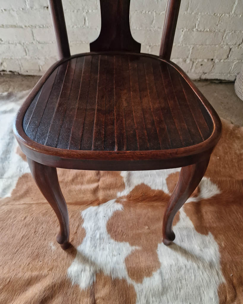 Antique Early 20th Century Thonet Queen Anne Style Bentwood Chairs (x6)