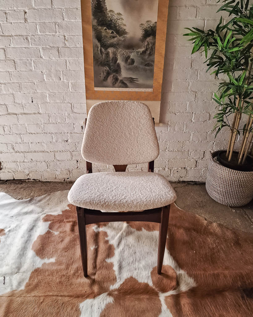 Mid Century Teak G Plan Dining Table & Six Elliotts of Newbury Dining Chairs