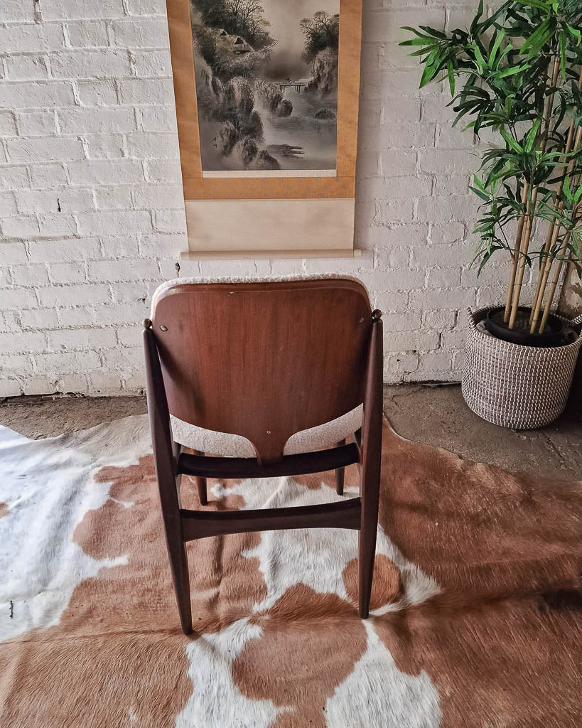 Mid Century Teak G Plan Dining Table & Six Elliotts of Newbury Dining Chairs